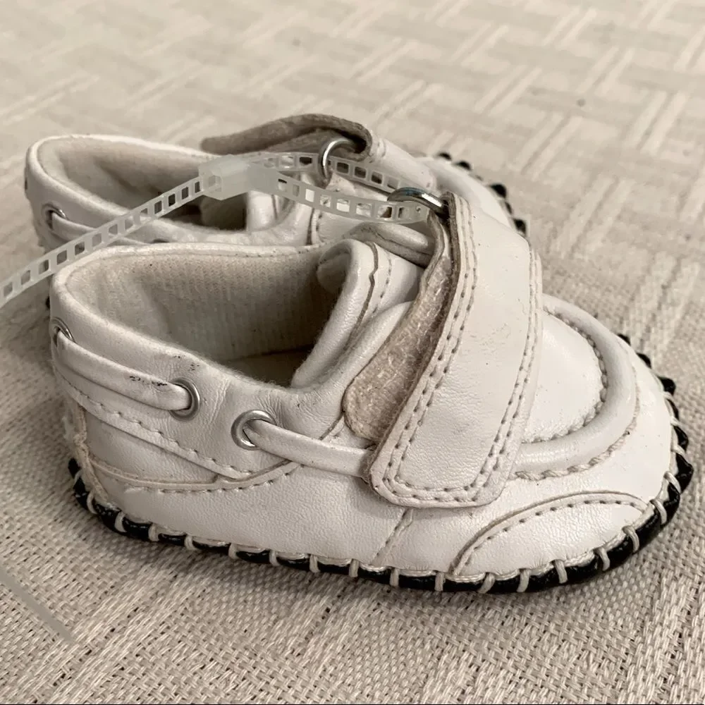 Children’s Place, White leather baby shoes